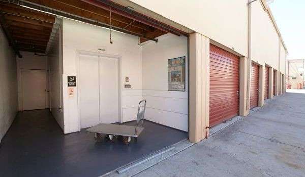 Self Storage Units on Middlefield in Redwood City, CA | Saf Keep