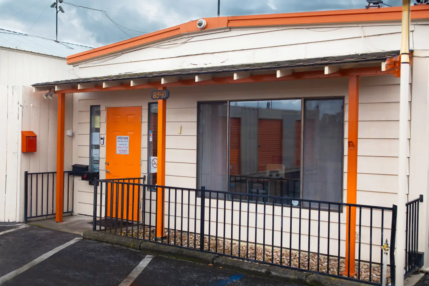 Tiger Self Storage office off Alder Ave